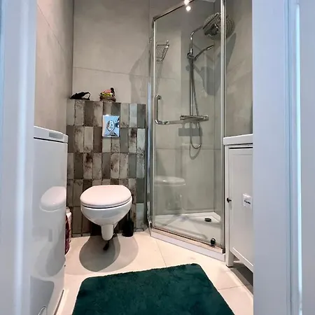 George Przy Stadionie Narodowym