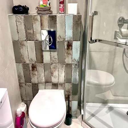 George Przy Stadionie Narodowym *