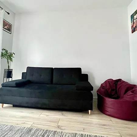 Διαμέρισμα George Przy Stadionie Narodowym *